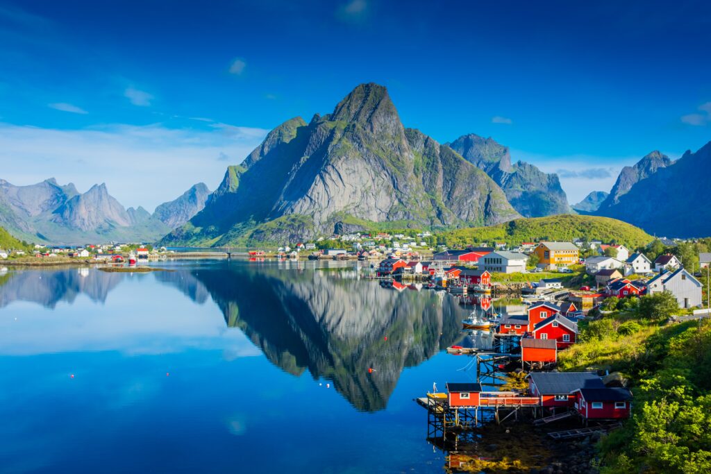 Lofoten Islands_ Norway-min